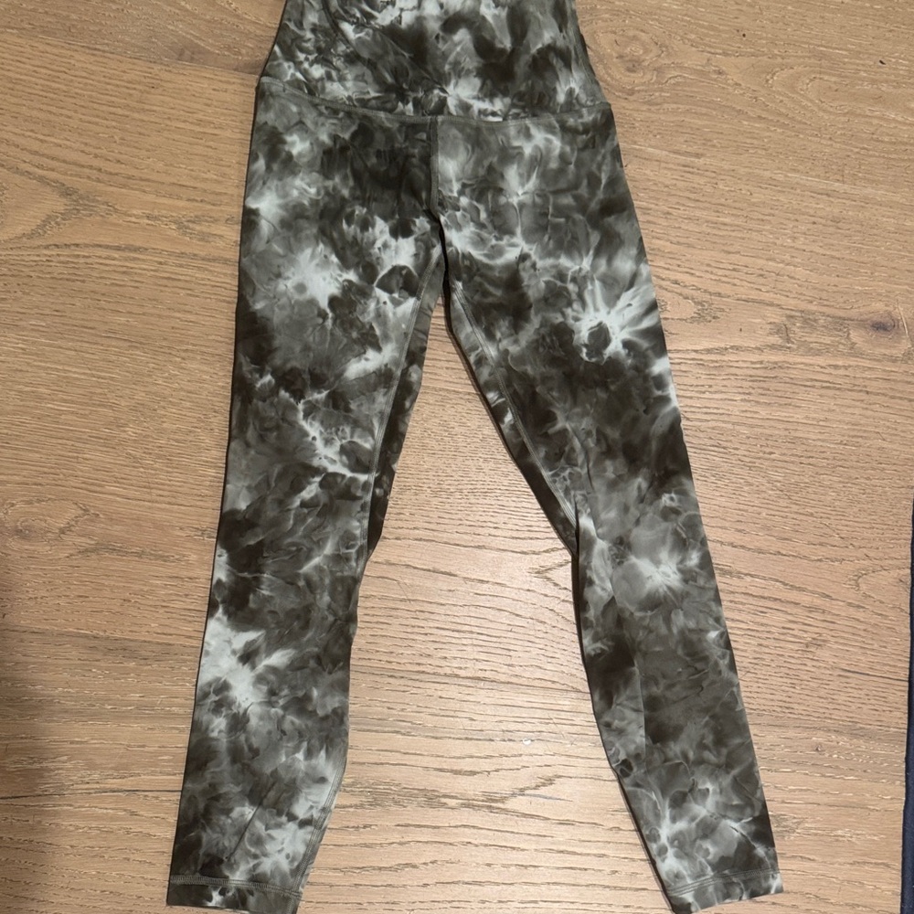 lululemon athletica Olive and Gray Tie-Dye Leggings
